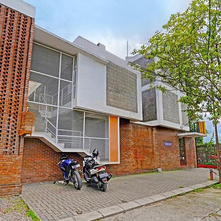 Super Oyo 2190 Alamanda 7 Syariah Bandung Eksteriør billede